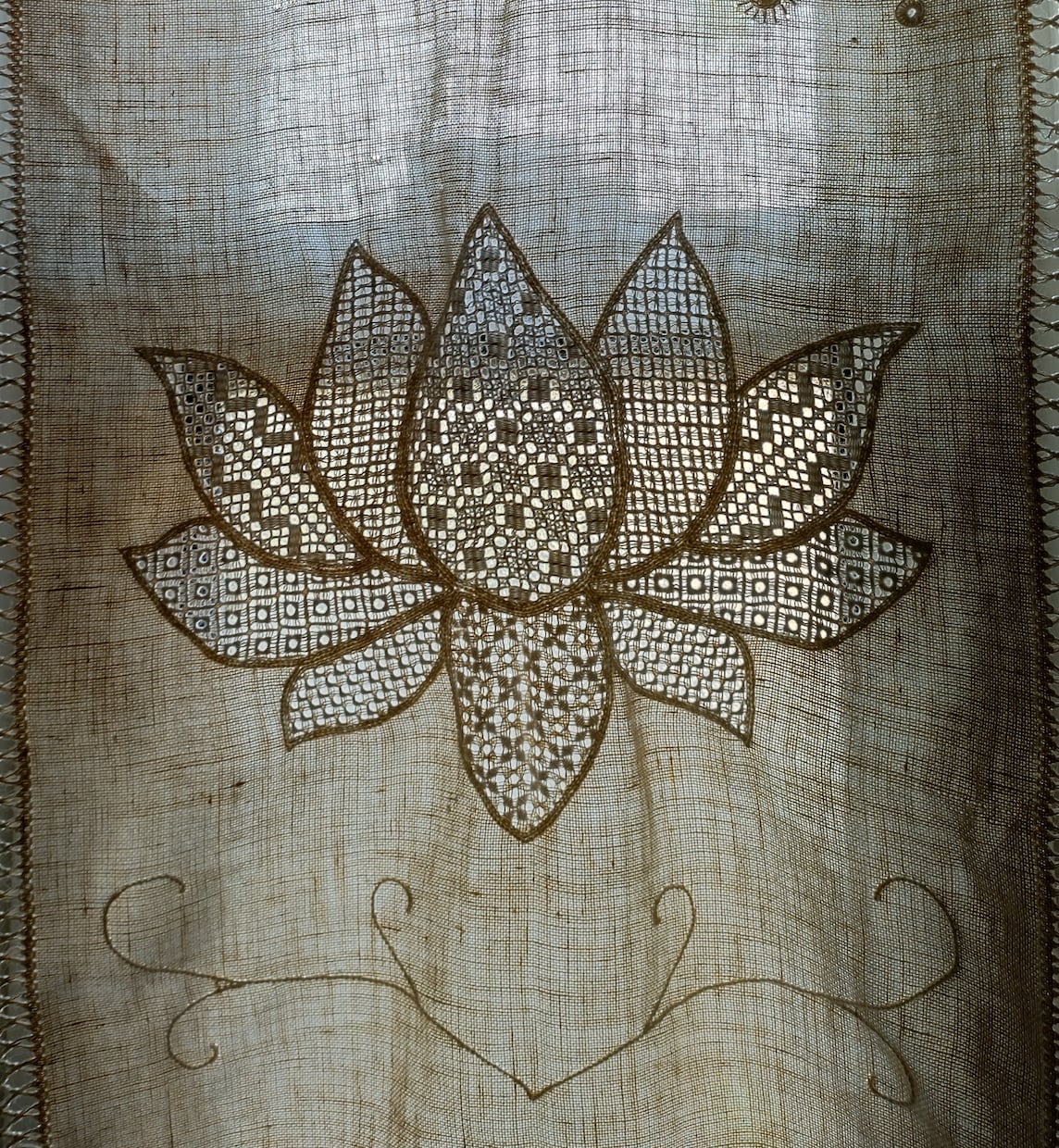 白糸刺繍を初心者からお教えします お気軽に挑戦してみて下さい。完成した喜びを共有しましょう。 イメージ3
