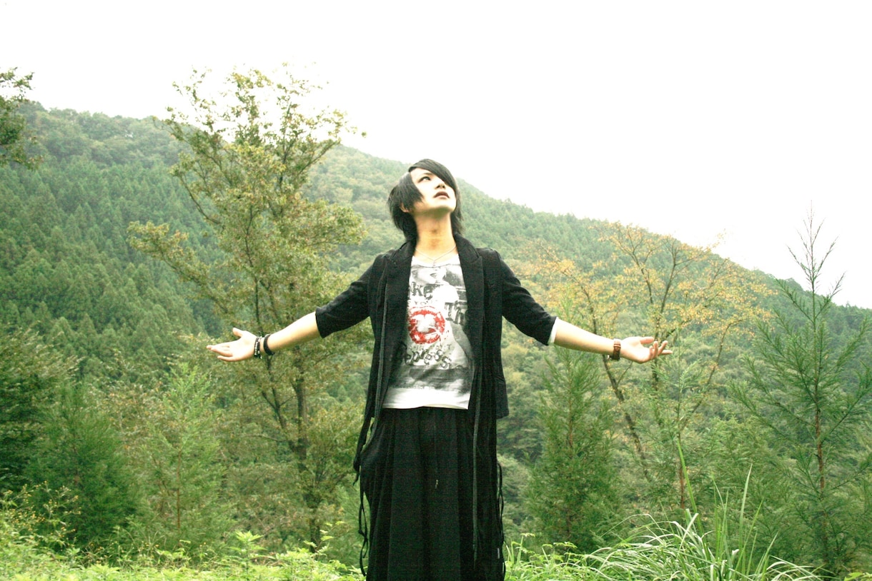 アー写、コスプレ写真等の編集承ります まるでモデル。あなたの写真を高級感溢れるポートレートに。 イメージ4