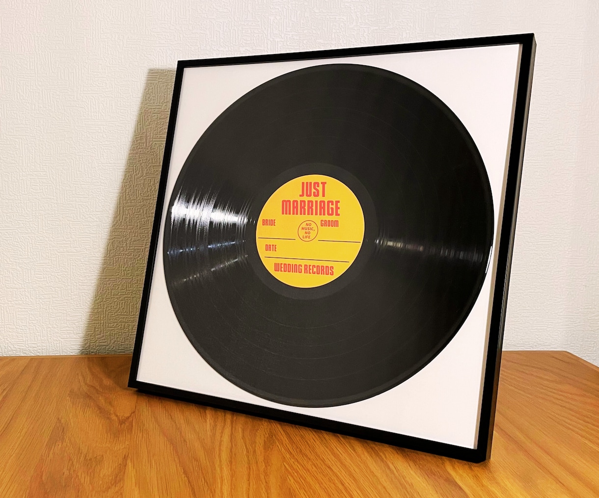 フェス婚｜レコードを使用した結婚証明書を作成します 音楽をテーマに