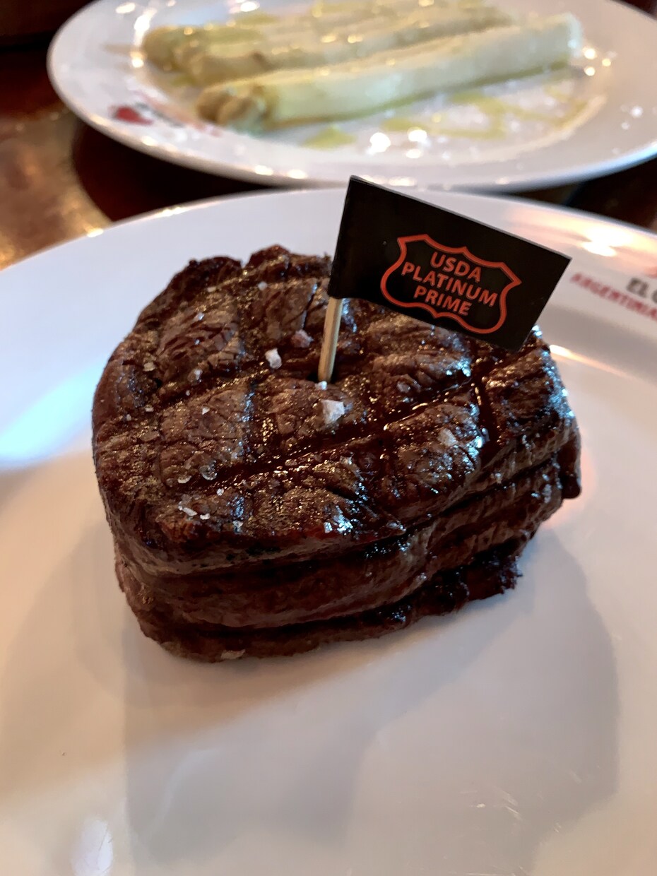世界を飛び回る私がオススメのお店をご紹介します 年間外食350日。旅先のグルメを充実させましょう！ イメージ1