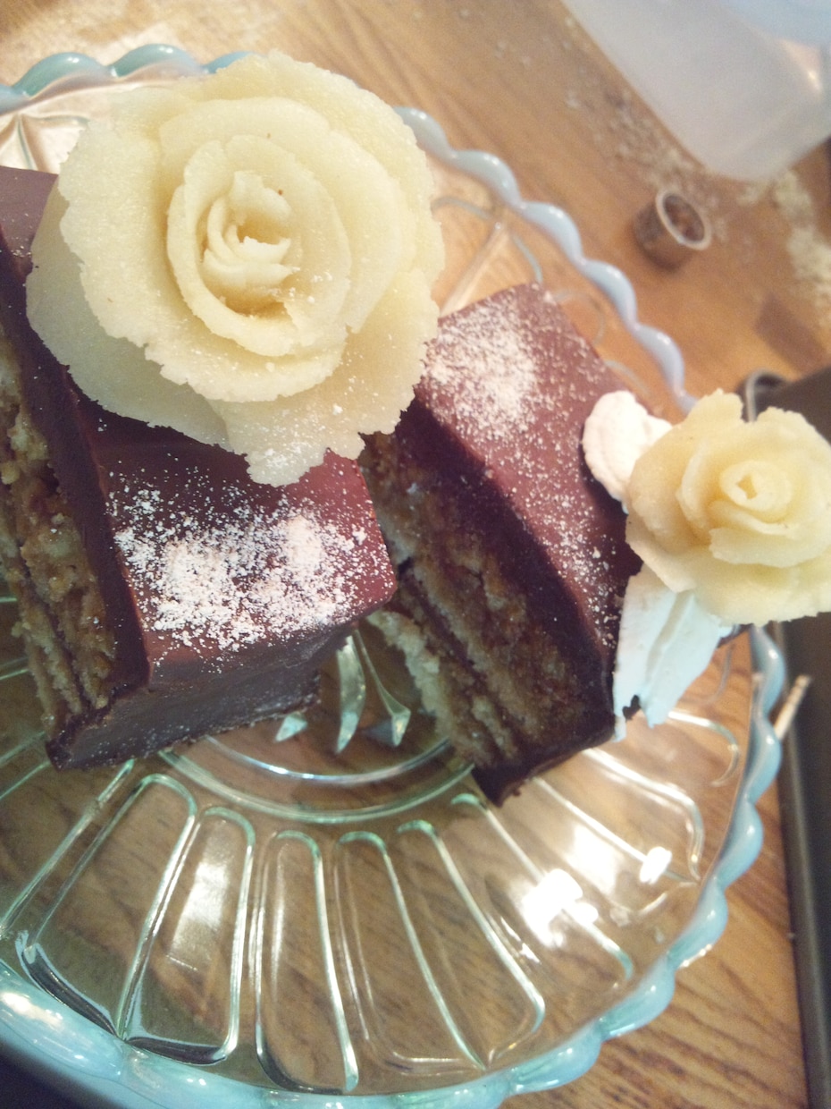 簡単だけど喜ばれる♡お菓子の作り方教えます お菓子を作りたいけど、簡単で美味しいのがいいですよね。 イメージ1