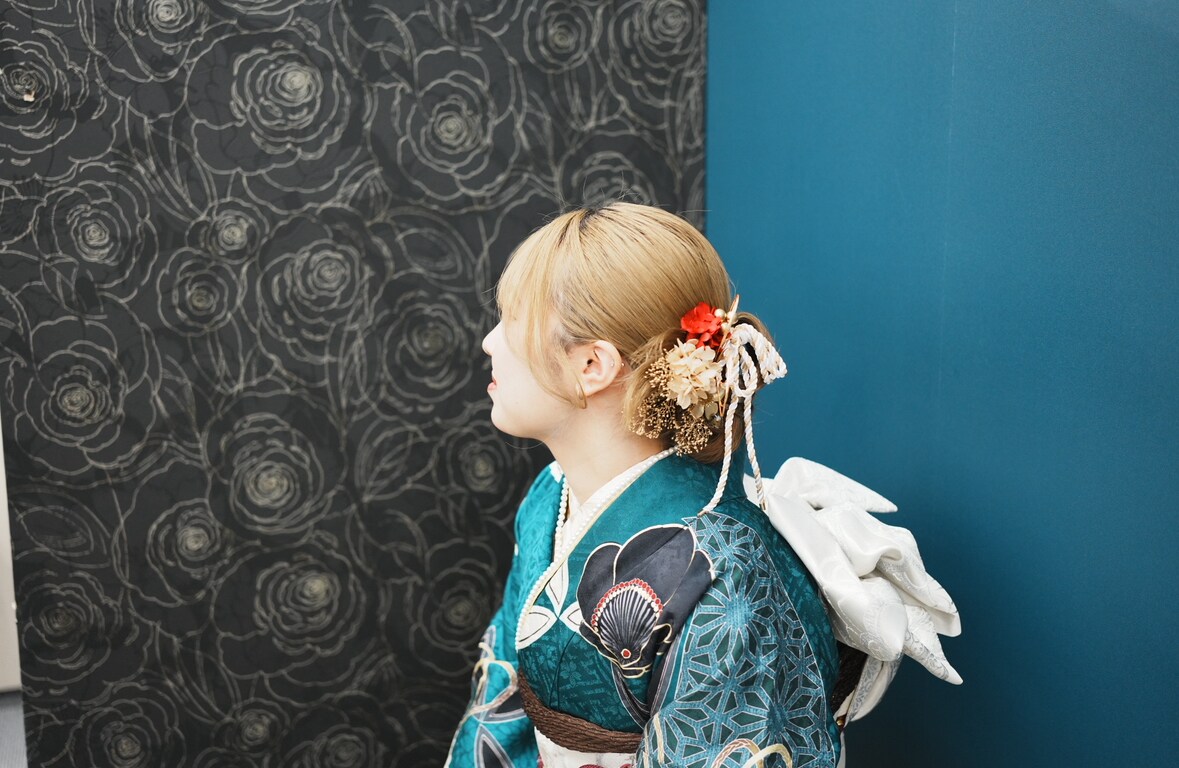 一生に一度の成人式の前撮りお撮りいたします 前撮りのついでに、友達やご家族との思い出を写真で残します。 イメージ2