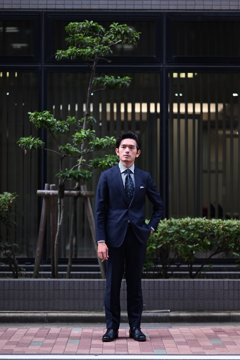 大人男子の何を着て良いか分からない悩みを解決します 清潔感×余裕を纏う大人の私服・仕事服のトータルコーデ提案 イメージ3
