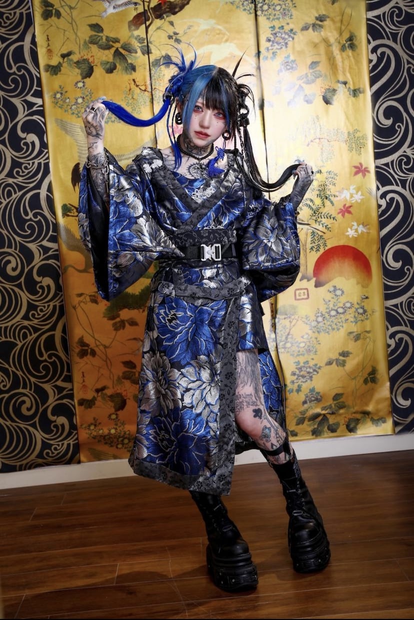アイドル、コンカフェ様などへ衣装を製作致します 衣装デザイナーが1着1着衣装を製作致します。 イメージ7