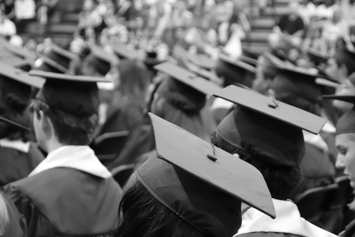 大学卒業後の進路、一緒に考えます 進学・留学・就職、様々な選択肢を前に悩んでいる学生へ イメージ1