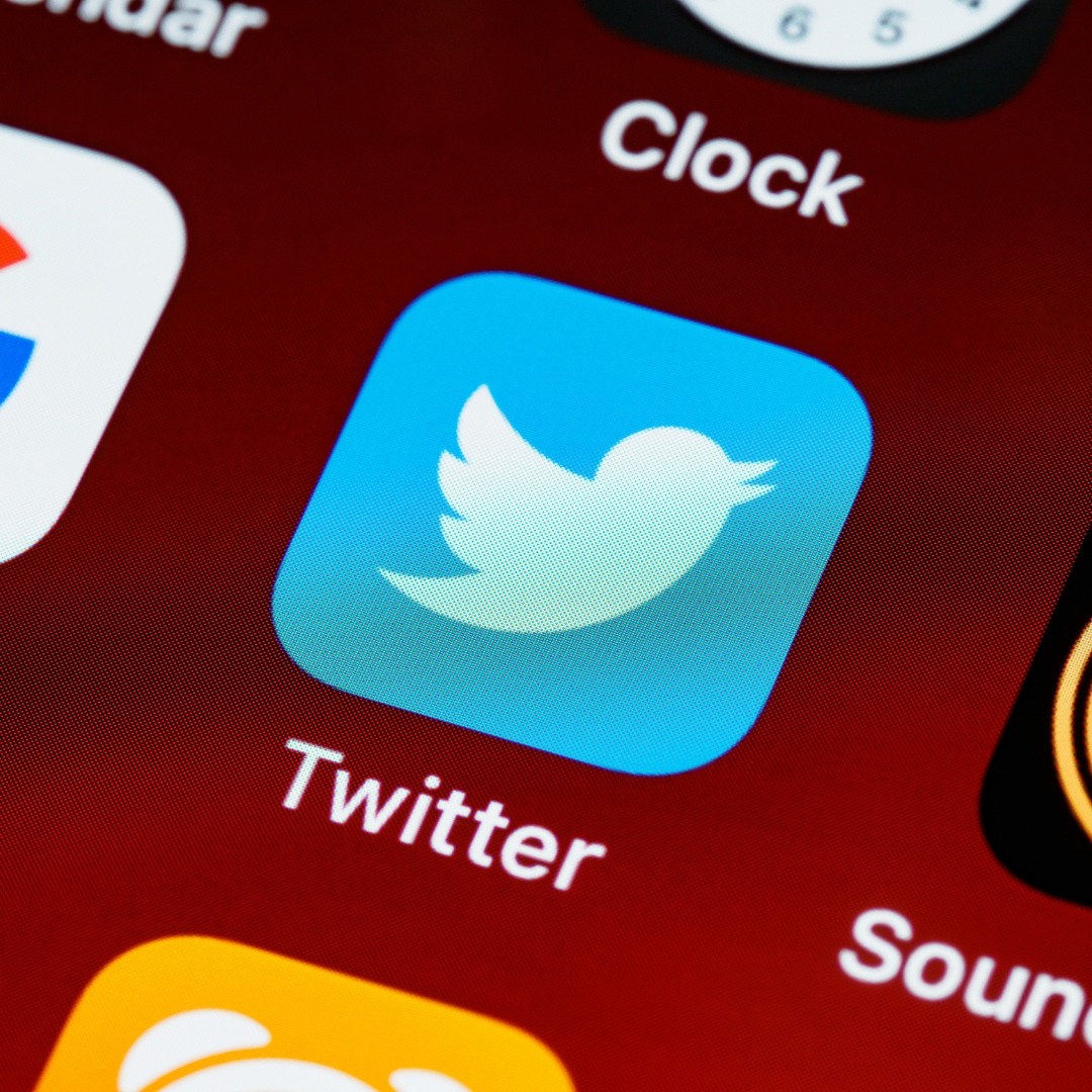 ツイッターの英語の文章を考えます 英語140文字の文章を10セット考えます イメージ7