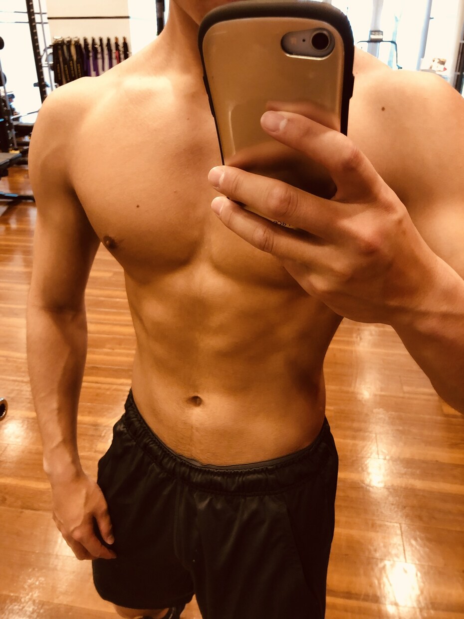 ご自宅で行えるトレーニングご紹介します 自粛でジムに行けなくてもトレーニングは出来ます イメージ2