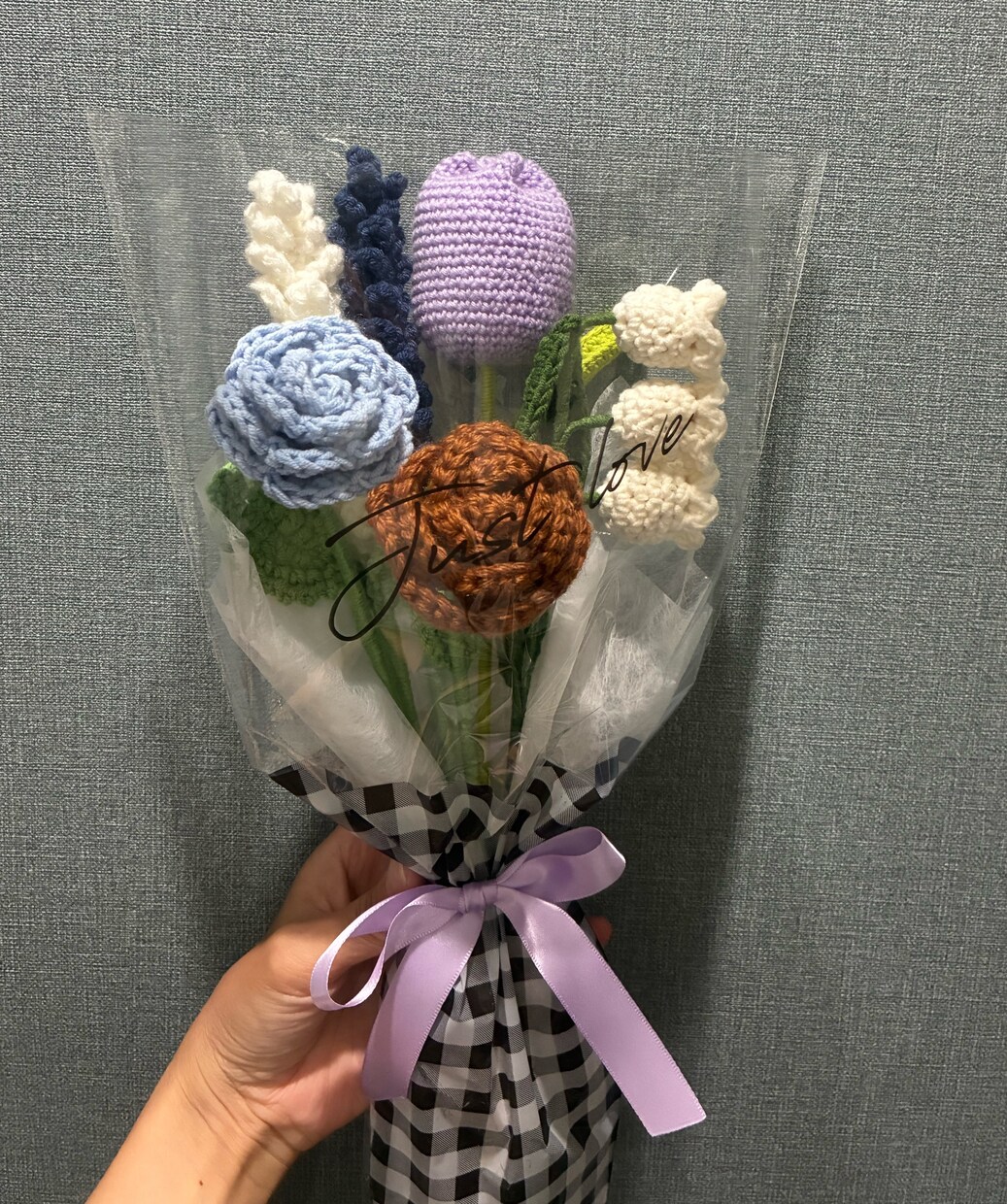 毛糸のお花でブーケ作ります 枯れない、水やり不要毛糸で編んだお花でブーケを作ります イメージ6