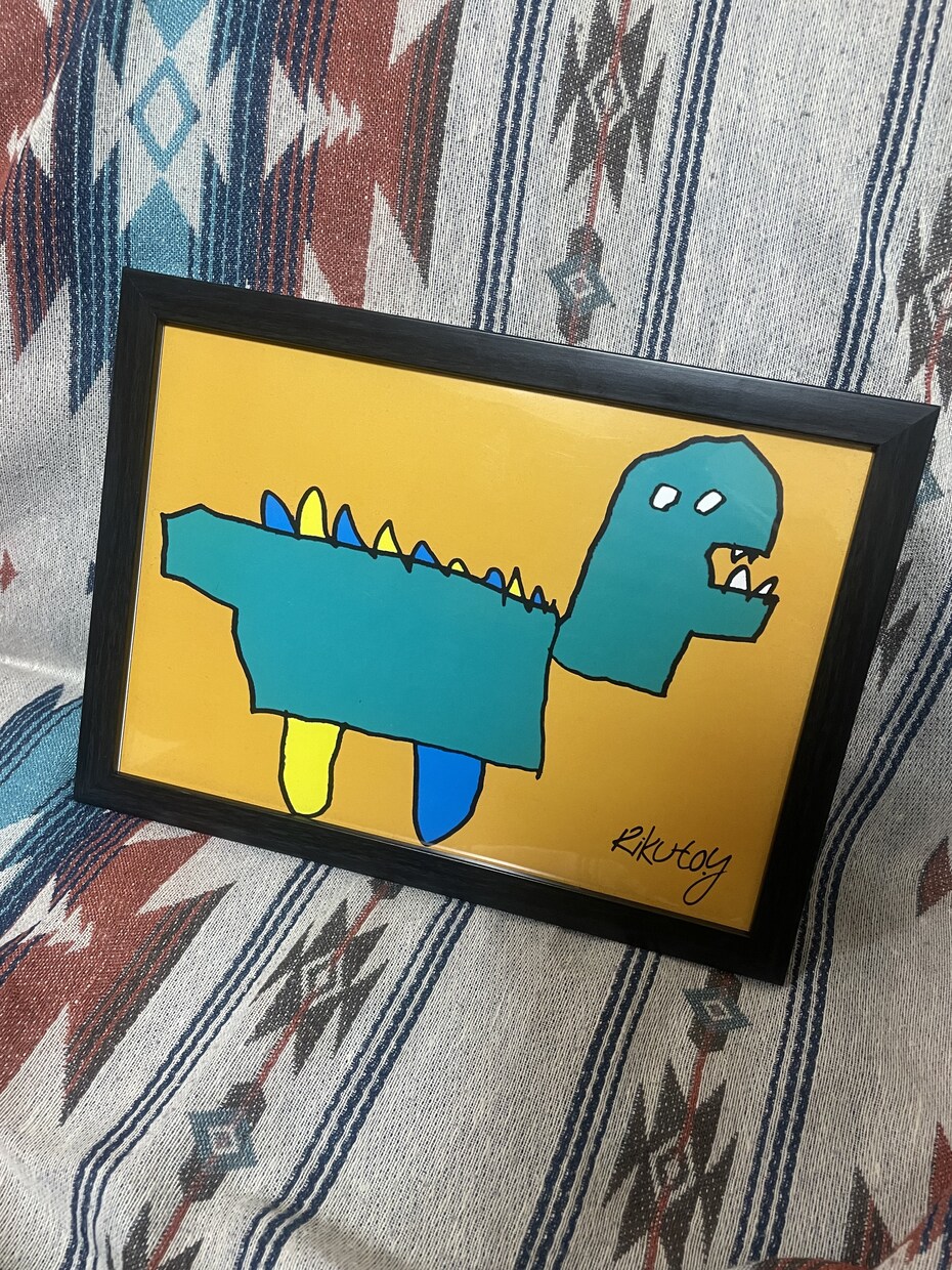 お子様が描いた絵をポスターにいたします お子様の絵をデータ化してポスターに！ イメージ3