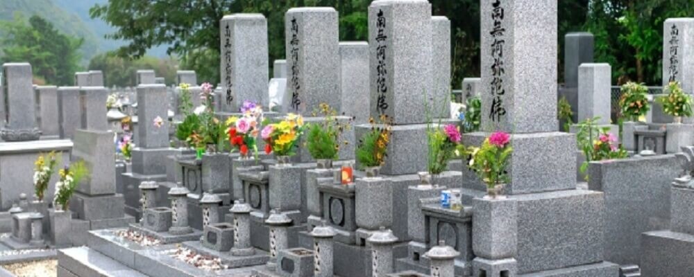 お墓参りを代行します 丁寧に心を込めてお墓を綺麗にさせて頂きます。 イメージ1
