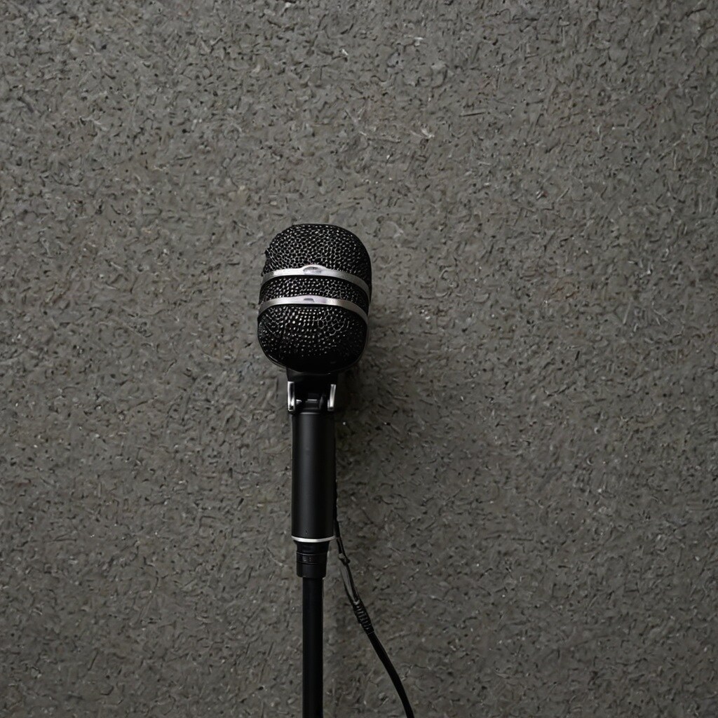 落ち着いたナレーション〜心に残る声〜で伝えます 落ち着いた声でナレーションをさせていただきます イメージ1