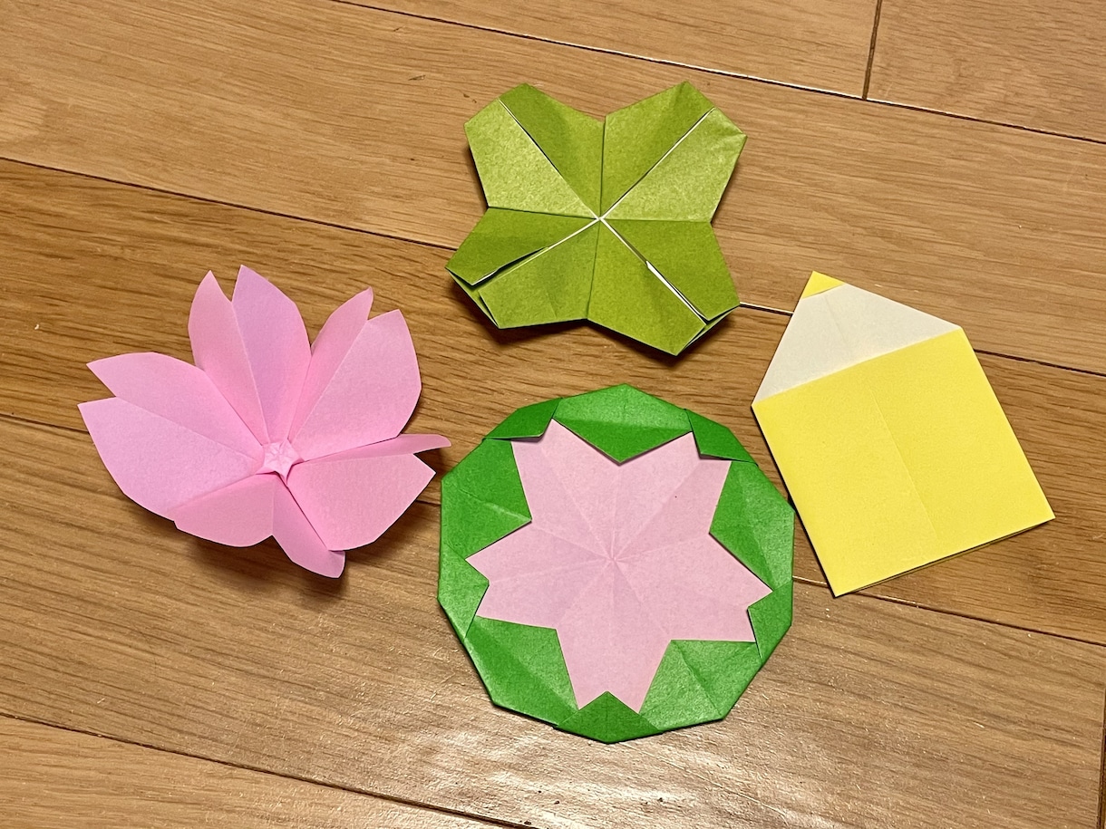 折り紙で作る簡単な春の飾り教えます 学校の掲示板を春色にしませんか？ イメージ1