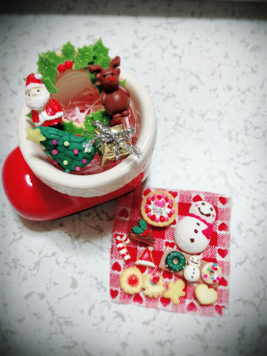 粘土のミニチュアパンを作ります 粘土でミニチュアパンやクッキーなどを製作しております！ イメージ6