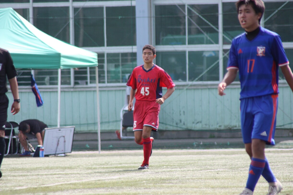 リフティング技（フリースタイル）講座を致します 元有名高校サッカー部出身のフリースタイラーが教える凄技講座！ イメージ4