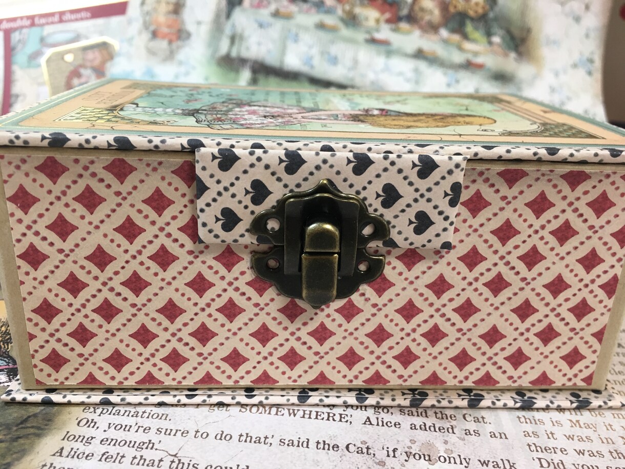 オーダー紙箱つくります 紙箱にカルトナージュを行った小物入れやアクセサリーケース イメージ3