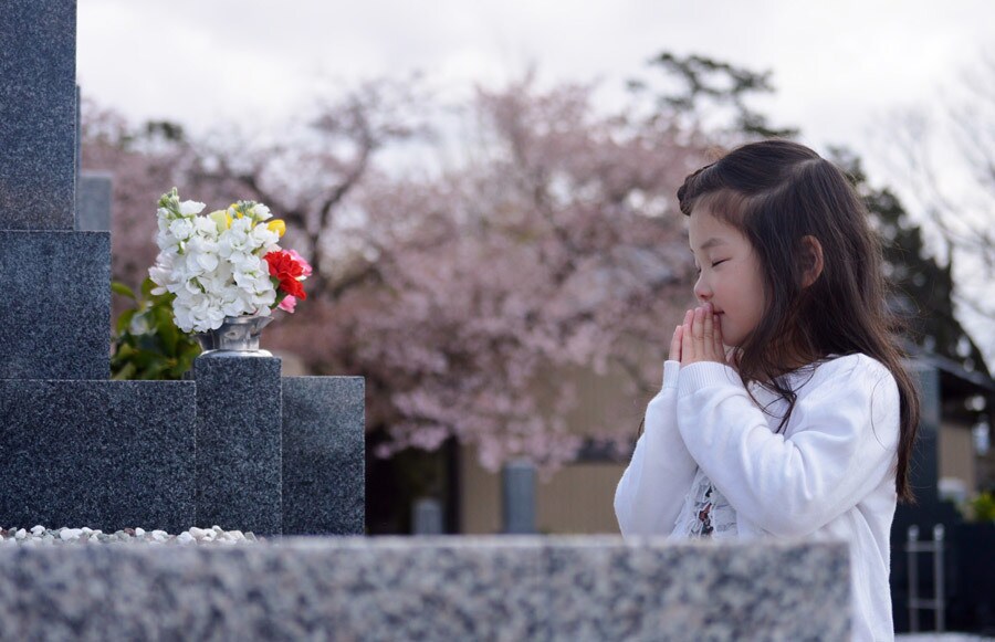 お墓参りに行きましたか？代理でお墓参りを致します 貴方に変わり家族や友達の気持ちになってお墓参りをしてきます。 イメージ1