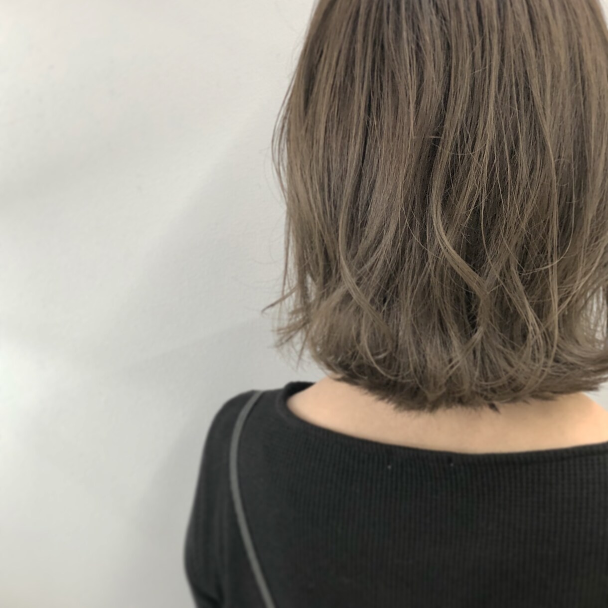 現役美容師が小顔に見せる似合わせをご提案します 似合わせ理論からあなたを小顔に導きます。 イメージ3
