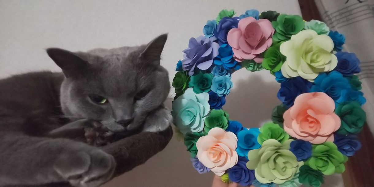 ペーパーフラワー薔薇リースを作ります 誕生日・記念日のプレゼントや自分用にいかがですか？ イメージ5
