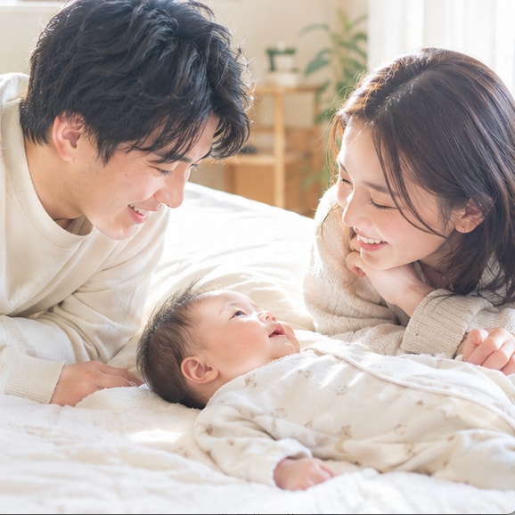 ご自宅出張！赤ちゃんやご家族の自然な写真撮影します お食い初めや百日祝い、ハーフバースデーの思い出をデータ全納品 イメージ1