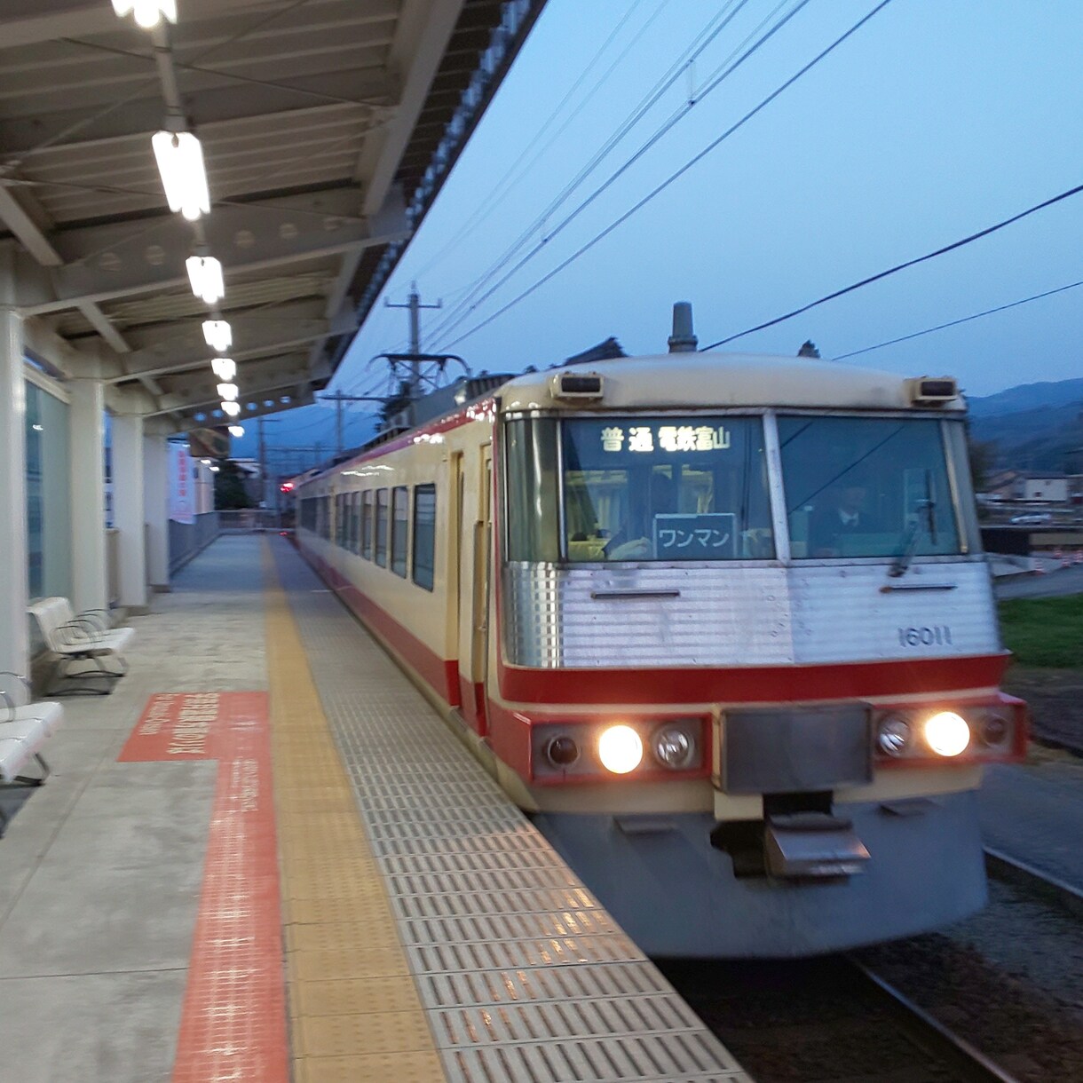 鉄道写真を提供します 旅行の専門学校を卒業してます。 イメージ1
