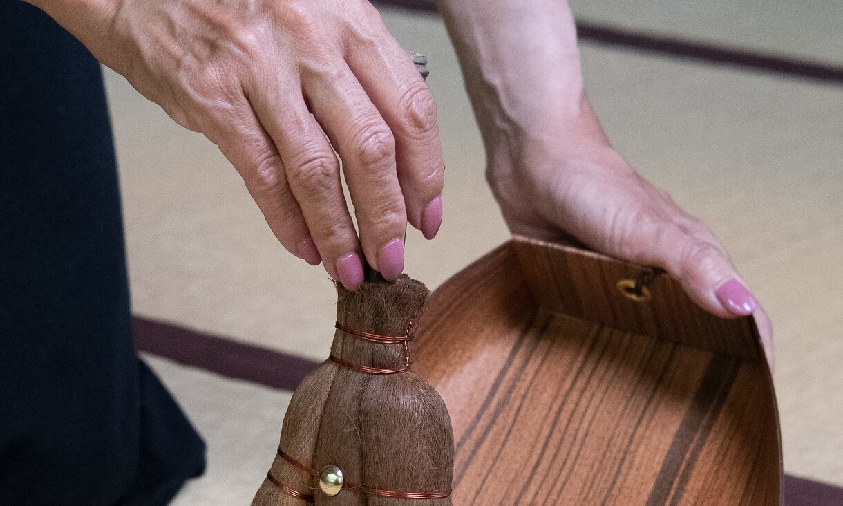 レタッチいたします 商品のシワ消し、風景の不要物除去、人物の肌の色調整など イメージ7