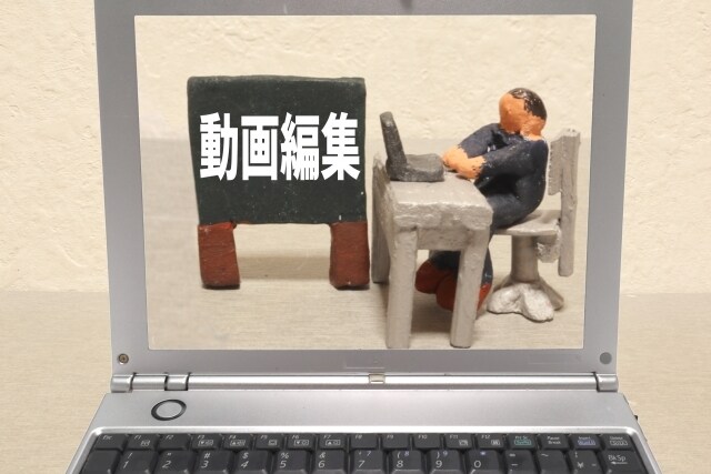 動画編集します 10分程度の動画編集します。素材、カット済みが望ましいです イメージ3