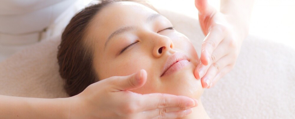 フェイシャルエステします 乾燥で悩む方、人前に出ることが多い方にオススメです！ イメージ1
