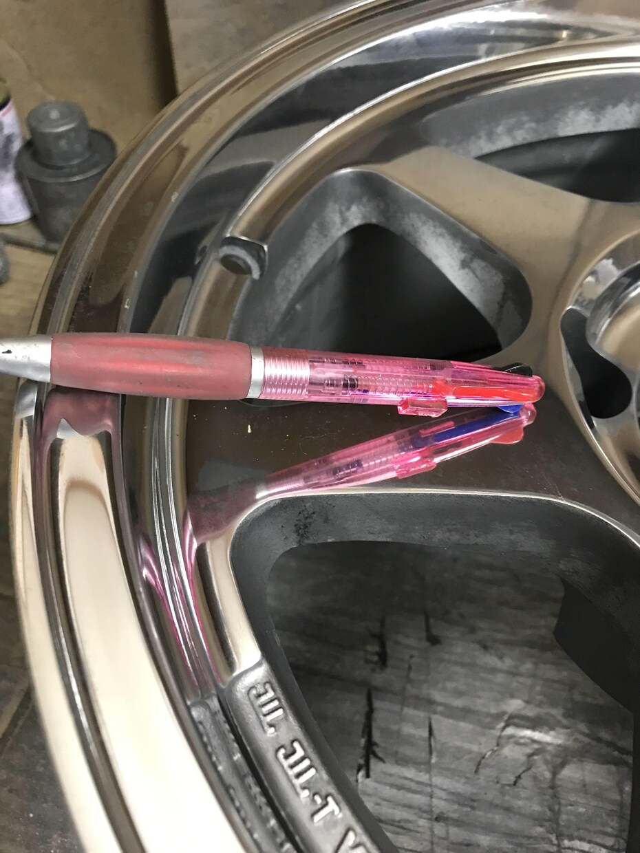 当時物ホイールを職人の手磨きで蘇らせますます 腐食・くすみを鏡面級の輝きへ仕上げます イメージ7