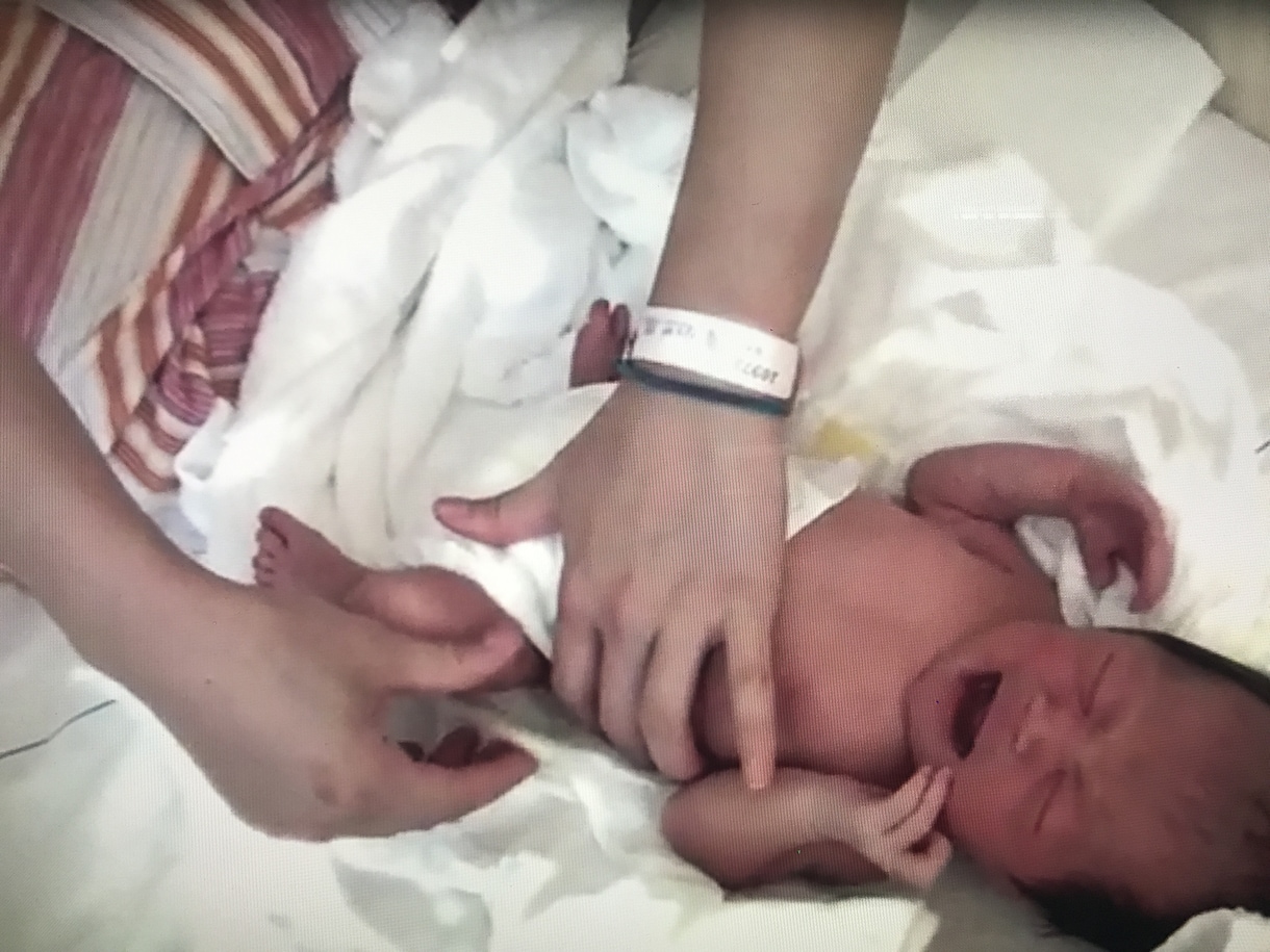 限定価格！お誕生日記念スライドショー製作します お子様のお誕生日に一年間撮りためた写真をまとめましょう。 イメージ2