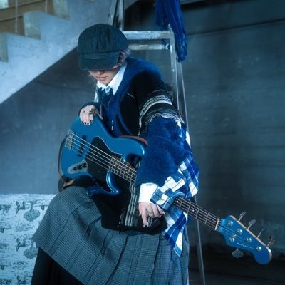 人と楽曲に寄り添ったベース演奏をします あなたの楽曲にただ低音を足すのではなく、意味のあるベースを。 イメージ1