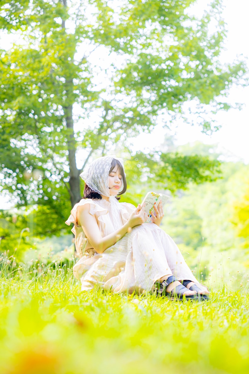 自然な表情とあなたらしさが伝わる写真を撮影します スタジオで培った撮影の経験を活かし自然な魅力を引き出します。 イメージ3