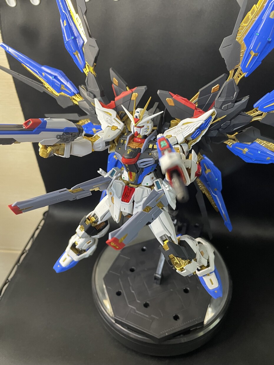 愛情たっぷりの高クオリティのガンプラをお届けします 初心者の夢、叶えます。要望に合ったのガンプラ制作代行サービス イメージ3
