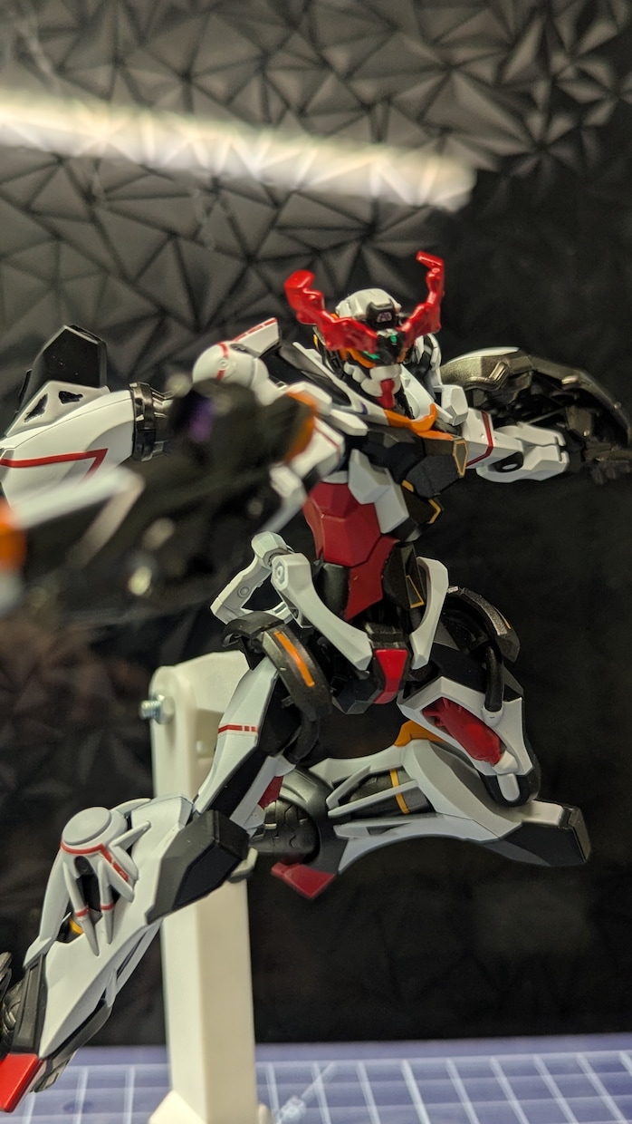 ガンプラやカーモデルのプラモデルの制作塗装をします エアブラシ塗装で筆塗りよりもきれいに塗装が出来ます。 イメージ1