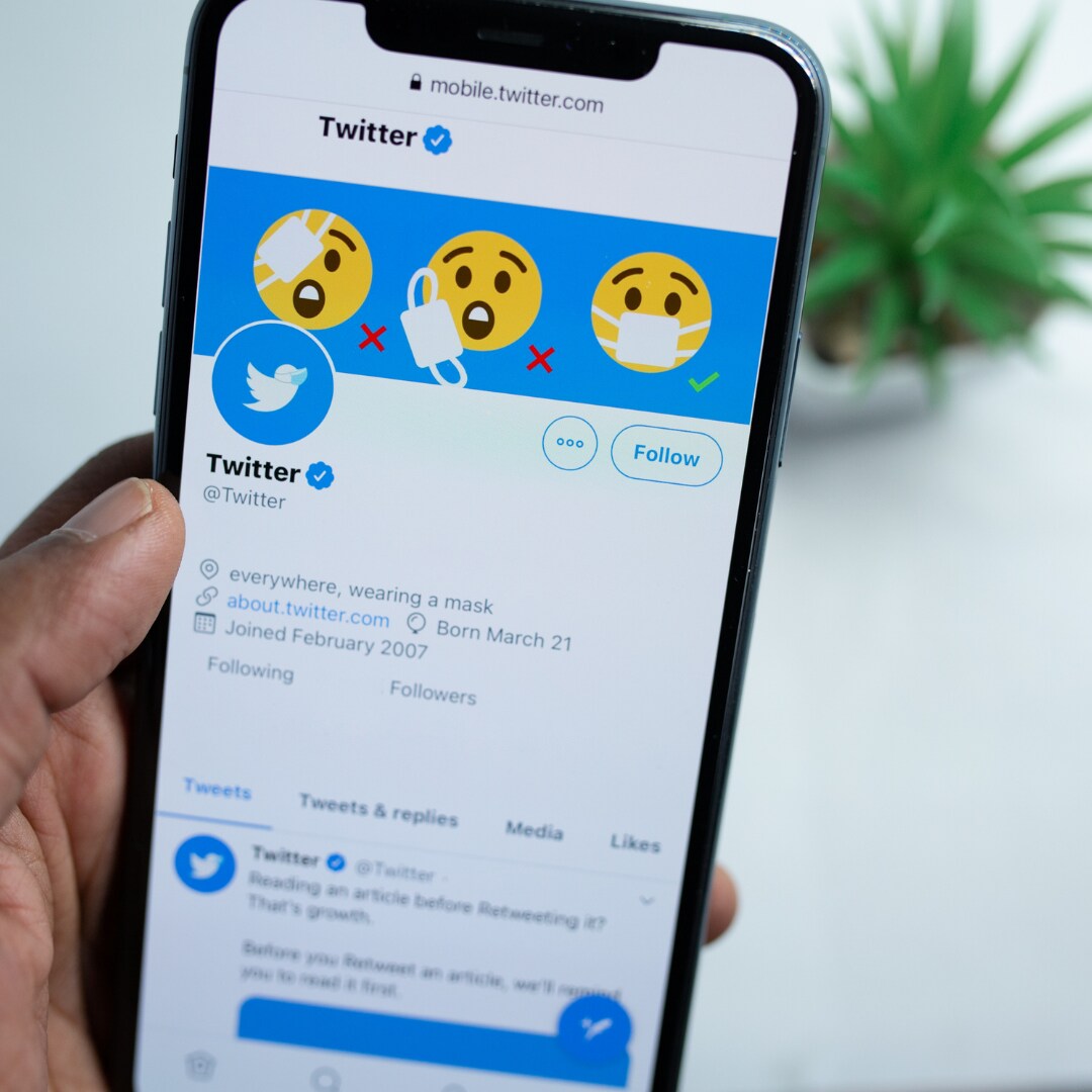 ツイッターの英語の文章を考えます 英語140文字の文章を10セット考えます イメージ9