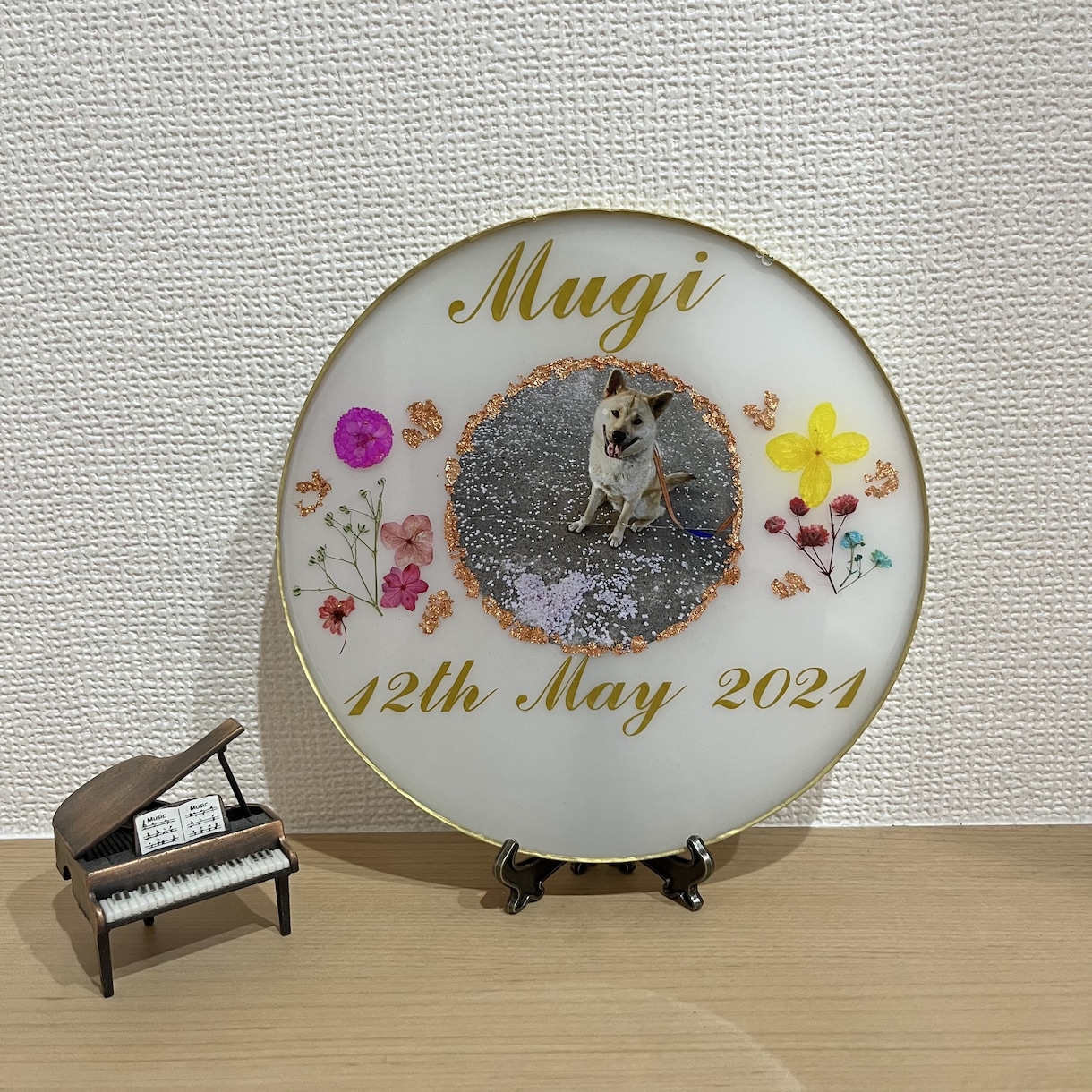 レジンで大切な日を、思い出の瞬間をプレートにします 誕生日、結婚の記念に。一つ一つ丁寧に手作りします イメージ2