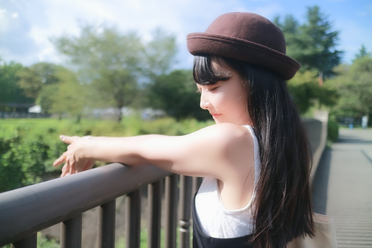 女性のポートレート写真を撮影いたします ポートレート体験、練習などにいかがですか。 イメージ1