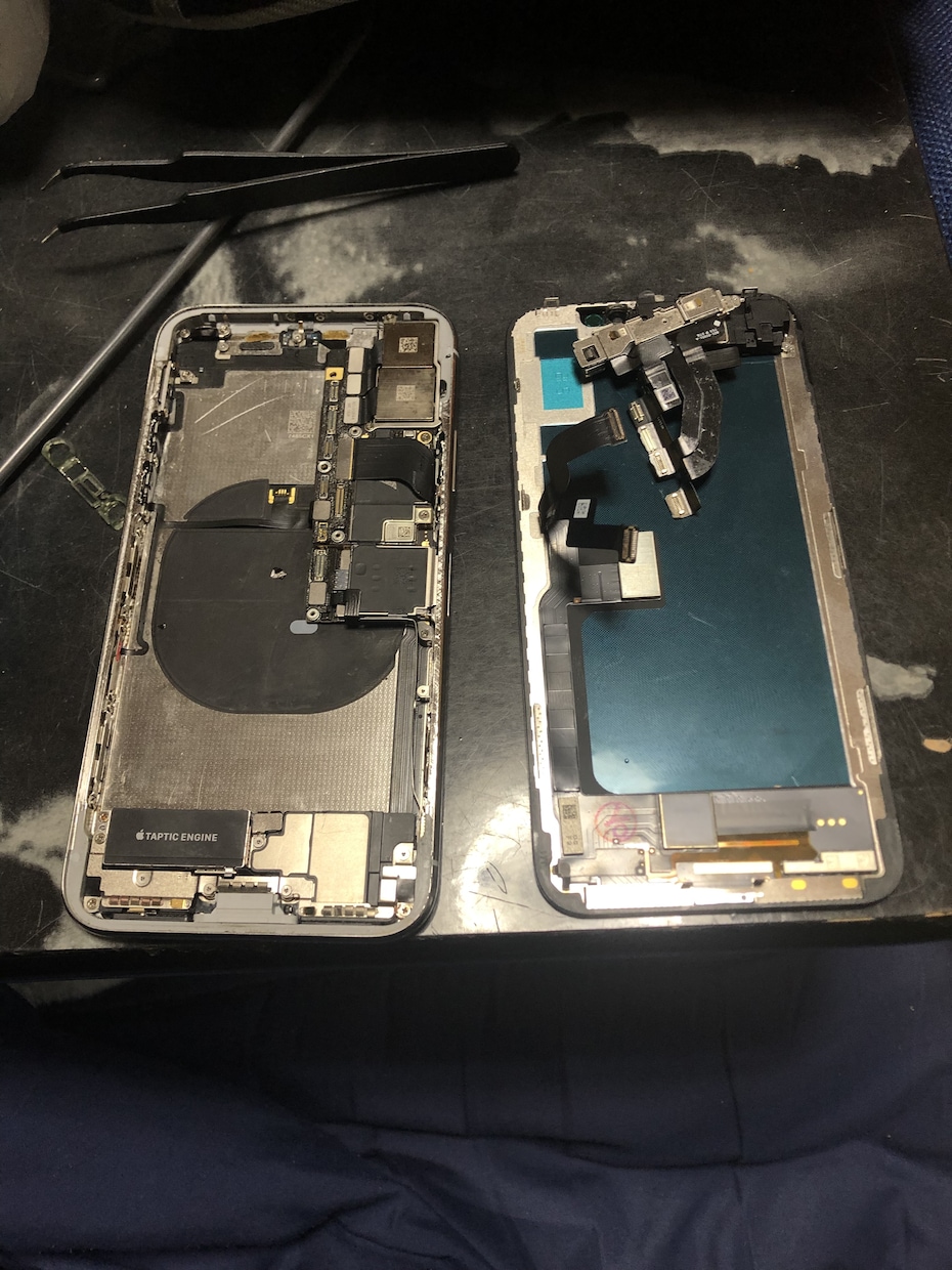 iPhoneの画面が割れた！！交換方法教えます 割れた、壊れたiPhoneを一緒に治しましょ！ イメージ1