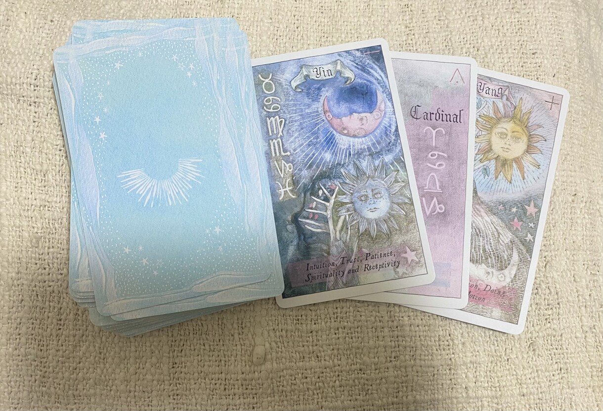 背中をそっと押す、光のオラクルリーディングをします 迷ったときこそ、光はあなたの内側に。そっとその扉を開きます。 イメージ4