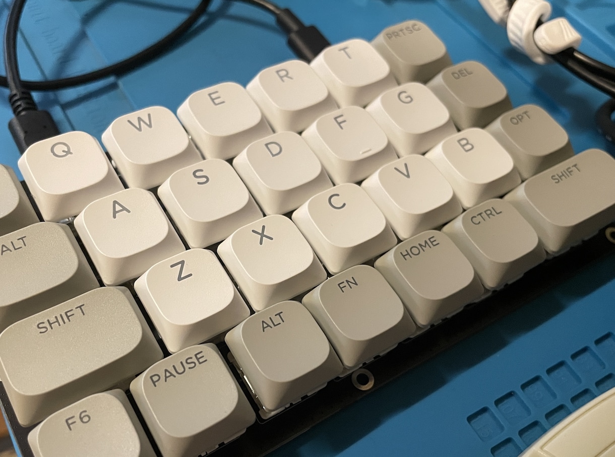 オリジナルキーボードの作成代行＆プログラミング Thermaltake Poseidon ZX 日本語キーボード Poseidon - 製品詳細