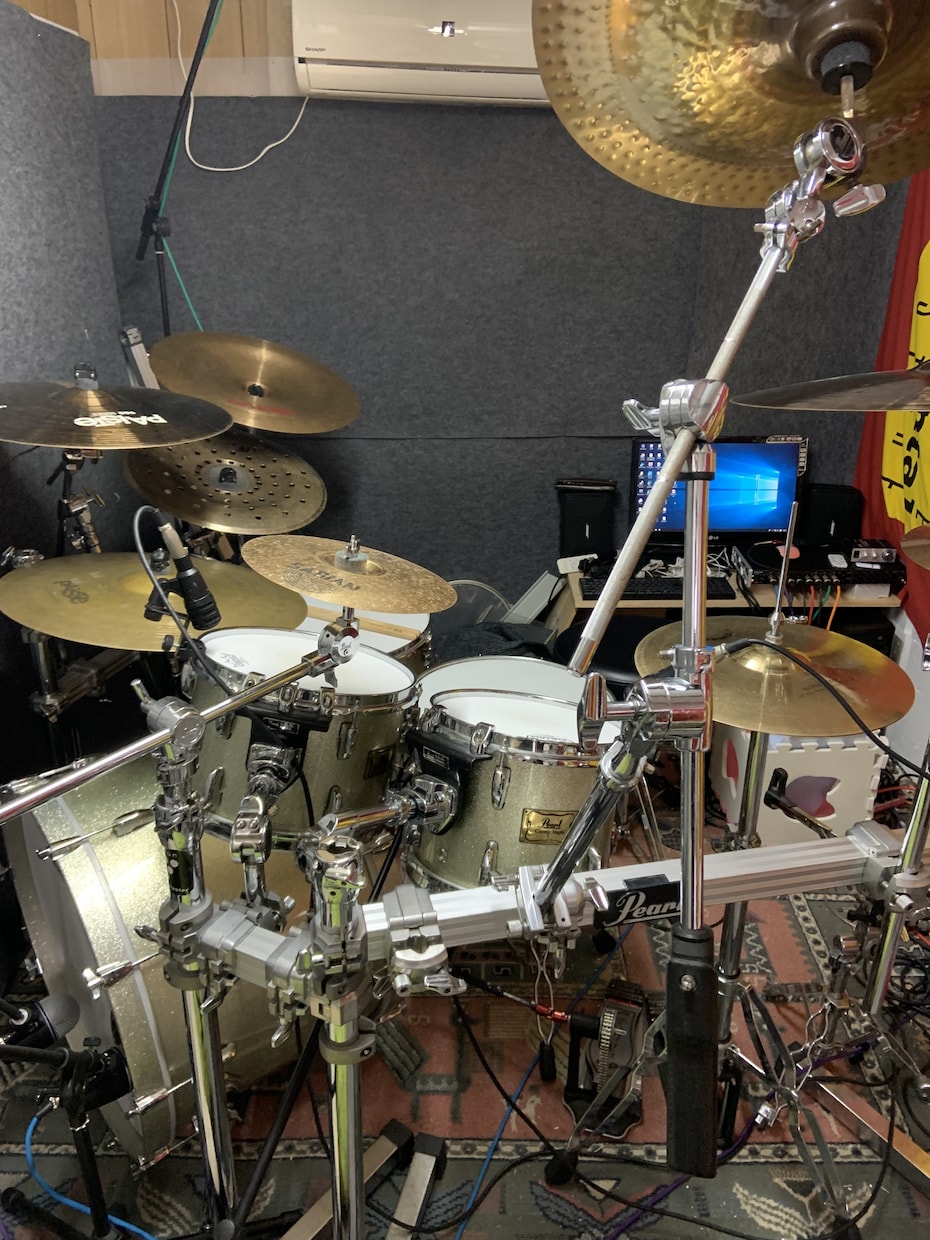ドラム録音アレンジ承ります ギターリフだけでもドラムを入れてきちんとした曲にします。 イメージ3