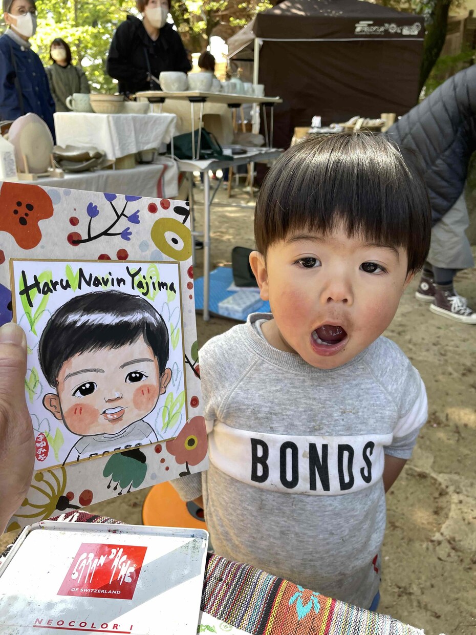 母の日！花柄フレーム付水彩手描き似顔絵かきます プレゼントにプラス！花束にプラス！贈り物にも最適な似顔絵だよ イメージ7