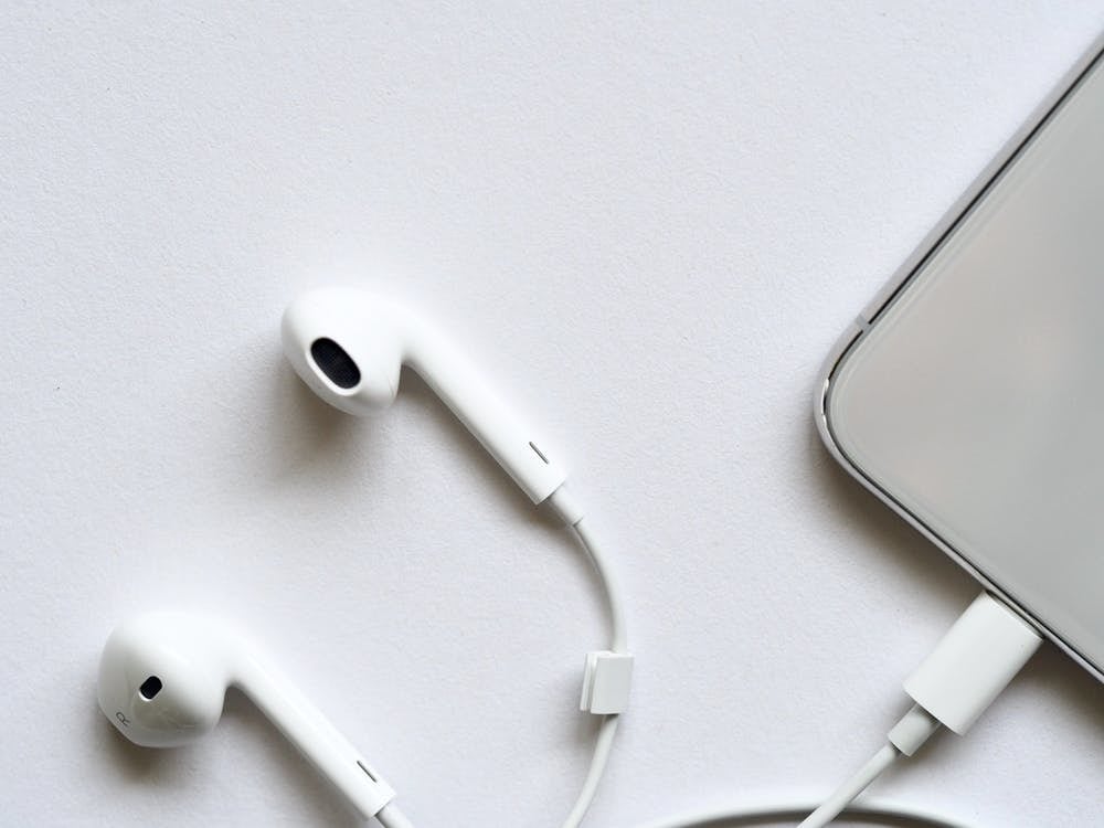 英語力がグンと伸びる！本格的な英語のレッスンします 洋画やPodcastを使いリスニングもスピーキングも伸ばす！ イメージ1