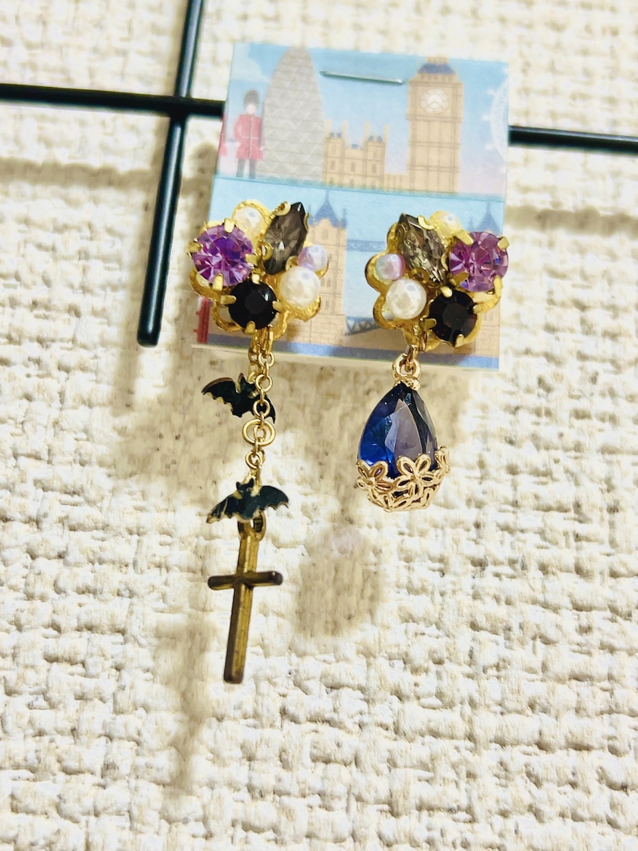 あなただけのアクセサリーお作りします ヴァンパイアのイヤリング/ピアス イメージ1