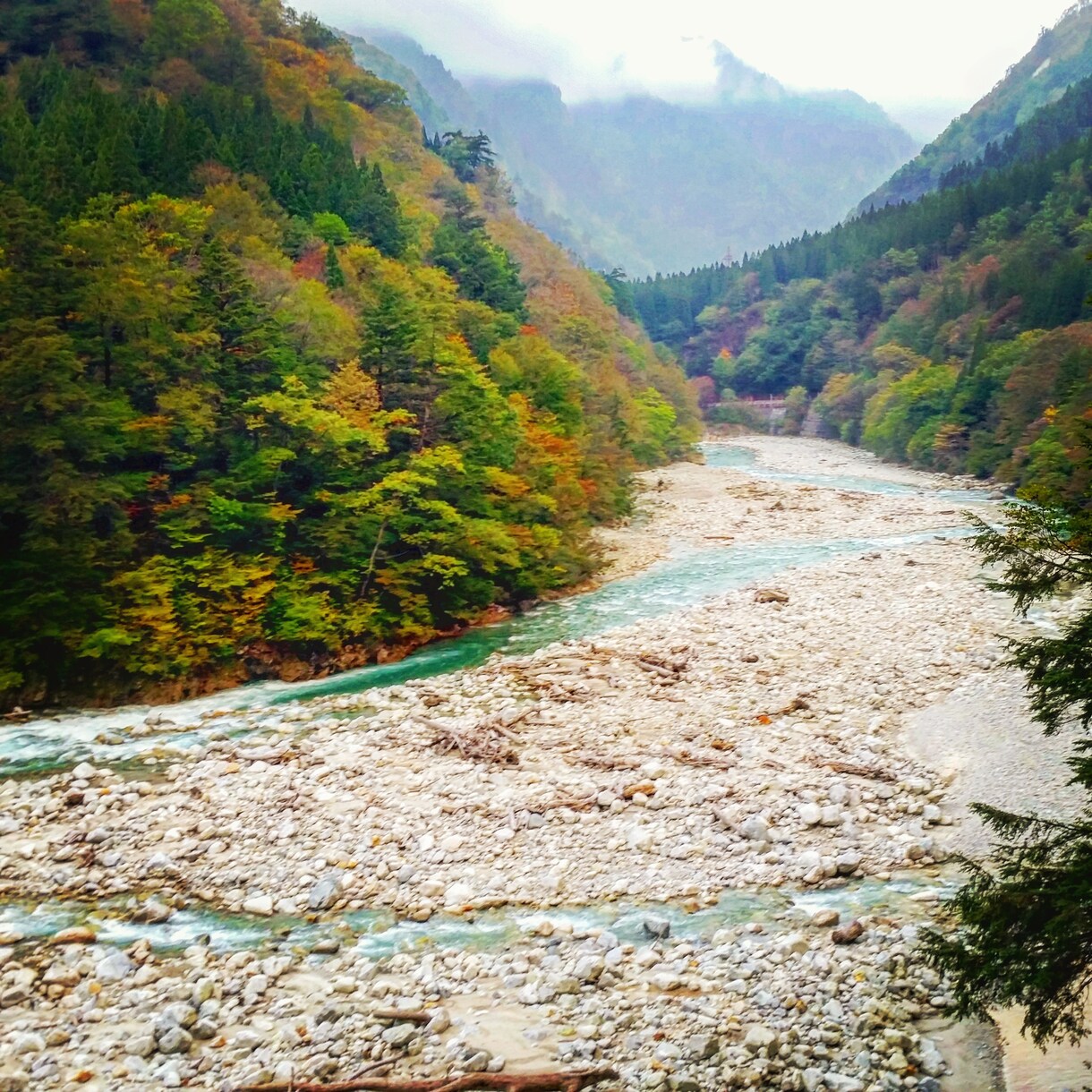 スマホで撮った写真加工します 旅先で撮った風景、あまり綺麗じゃないなぁを解決 イメージ2