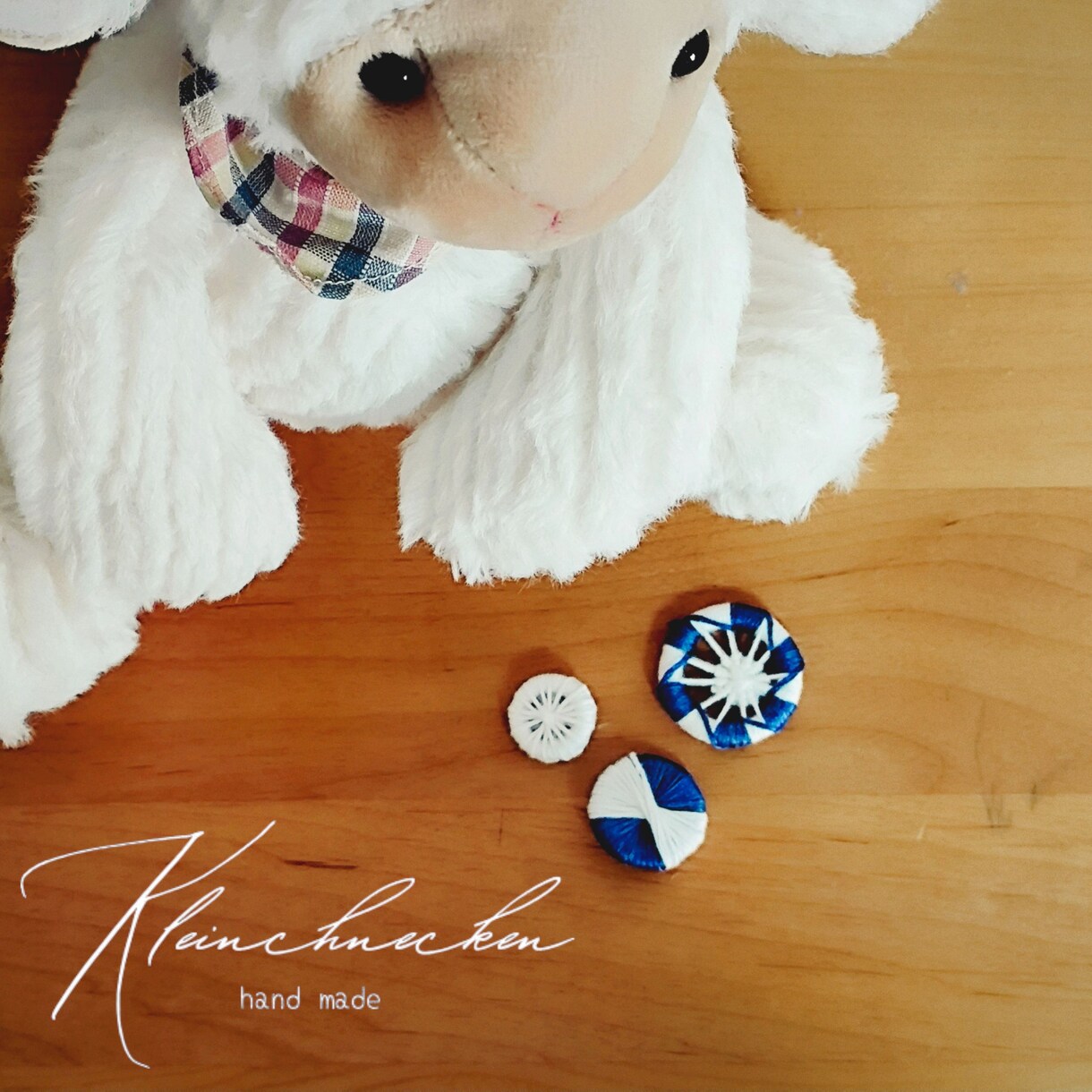 推し活おしゃれかわいい小物作ります 他人と被らない百の色種から選べる糸ボタンアクセ作成　カプにも イメージ2