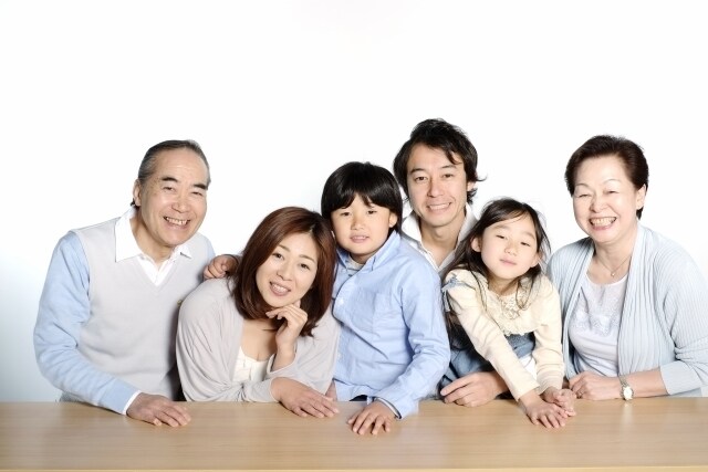 お葬式・終活にプロが遺影写真を制作（加工）致します 画質補正・美容加工・合成・障害物除去　等　ご相談下さい イメージ1
