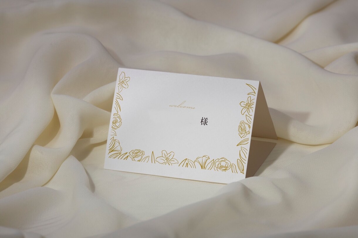 結婚式会場とリンクさせた席札作成します ブーケや会場のお花とお揃いのこだわり詰まった席札にしませんか イメージ3