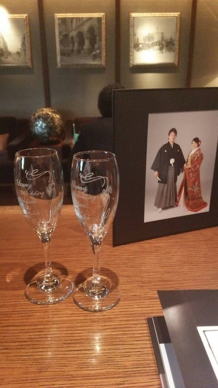 結婚式☆記念日☆グラスに手彫りで刻印します 好きな文字を相談の上お入れします！結婚式ウェルカムスペースに イメージ2