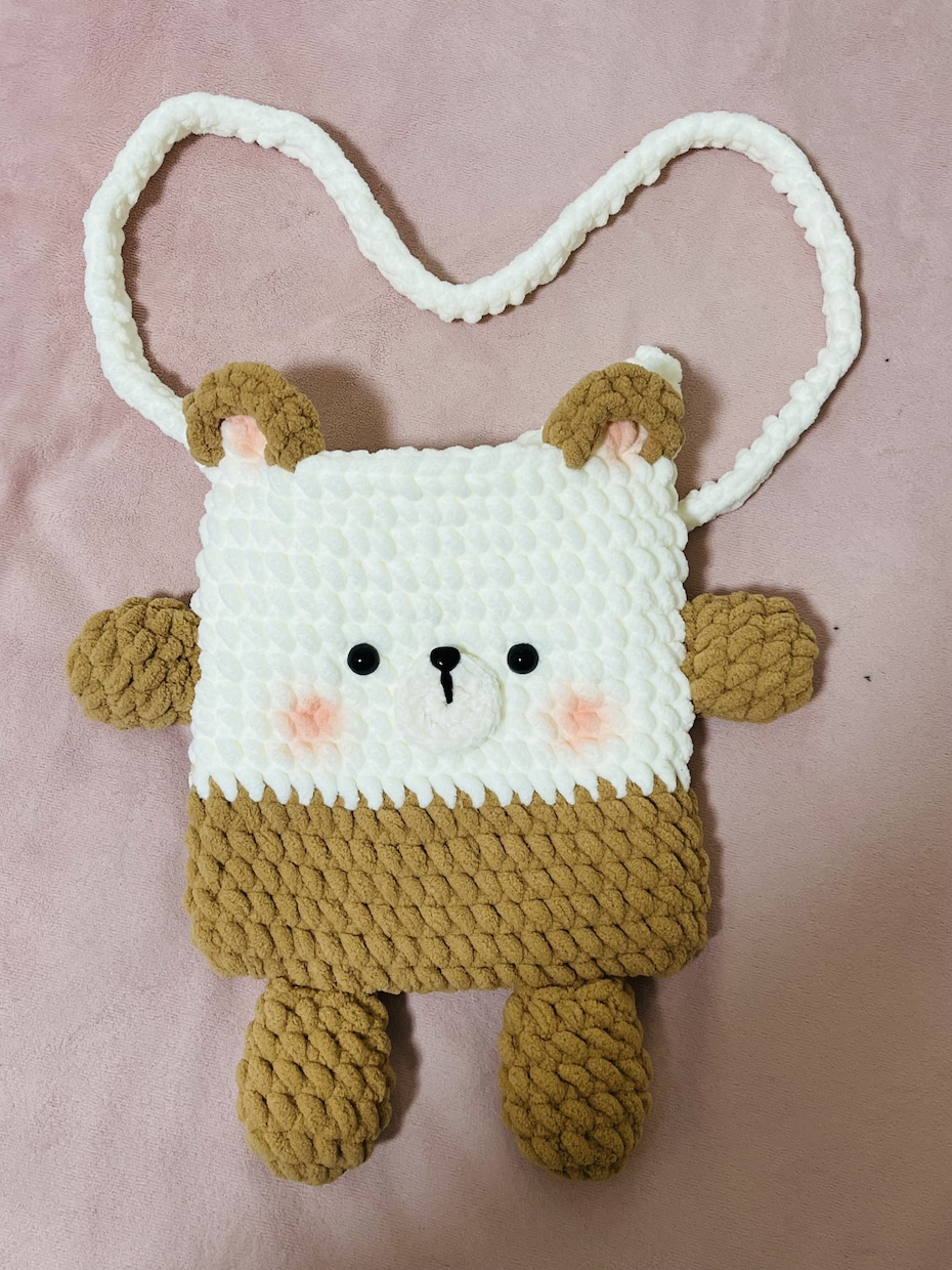 クマが好きな女の人に向けます かわいいクマのクロスボディバッグです イメージ1