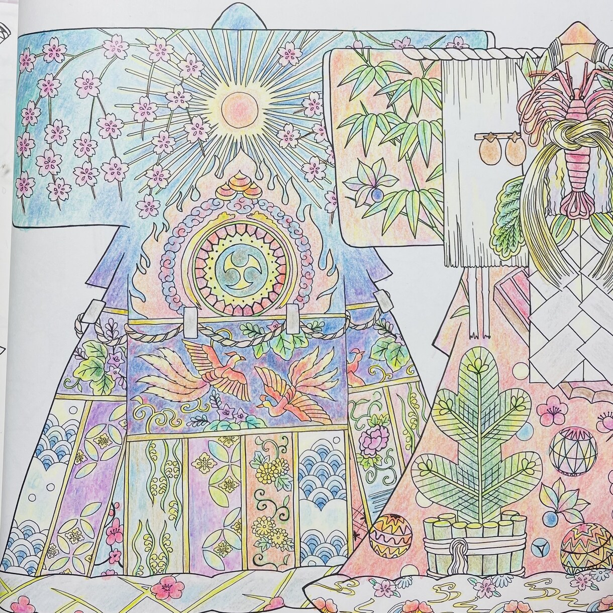 指定の線画に色鉛筆で彩色します 美大卒のアーティストが色塗りします！繊細で優しい色使いです。 イメージ8